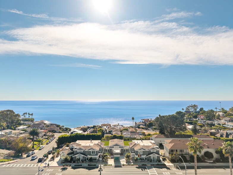 More Photos Of 1363-1373 Coast Hwy, Laguna Beach Storefront Retail Office For Sale