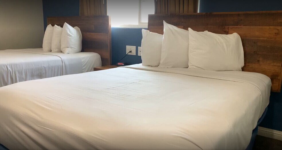 More Photos Of 7475 El Cajon Blvd, La Mesa Hotel For Sale