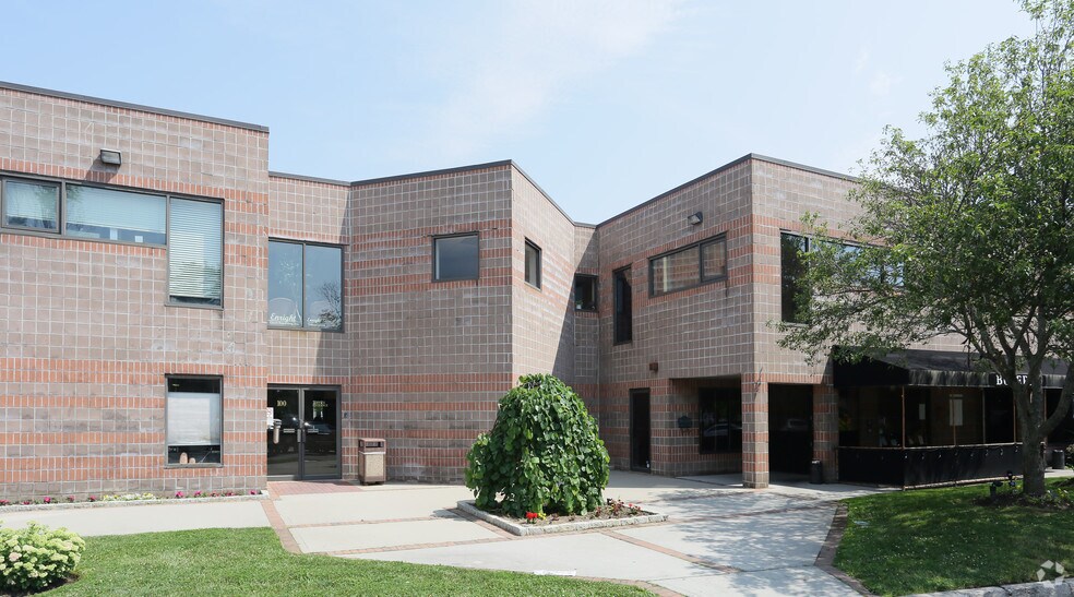 More Photos Of 100 S Main St, Sayville Office For Lease