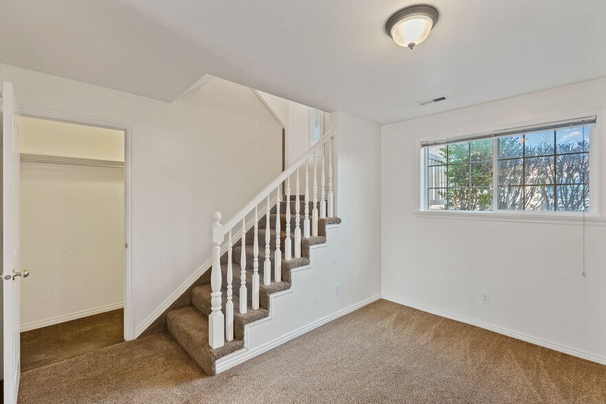 More Photos Of 984 E 900 S, Provo Apartments For Sale