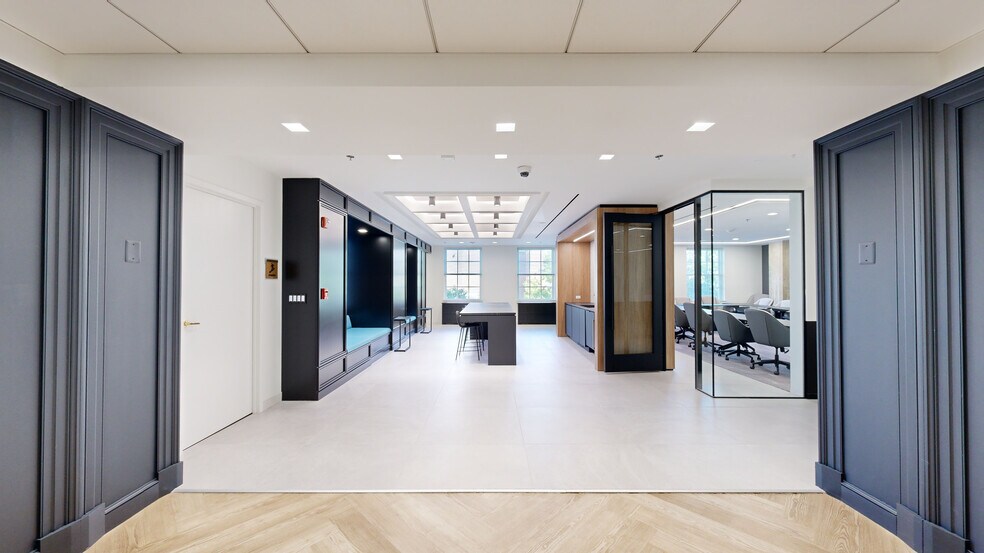 More Photos Of 510-526 King St, Alexandria Office For Lease