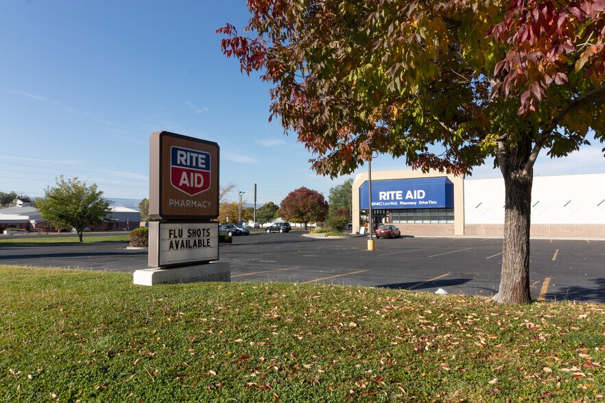 More Photos Of 2992 Patterson Rd, Grand Junction Drugstore For Sale
