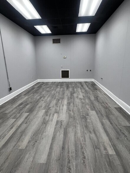 More Photos Of 18124 US-280, Dadeville Medical For Lease