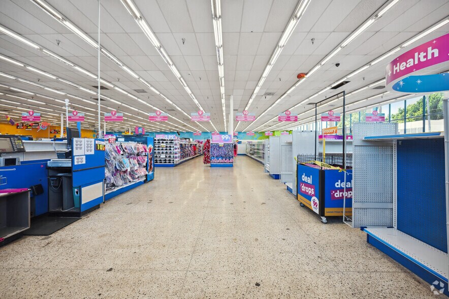 More Photos Of 5270 W Sunset Blvd, Los Angeles Freestanding For Lease