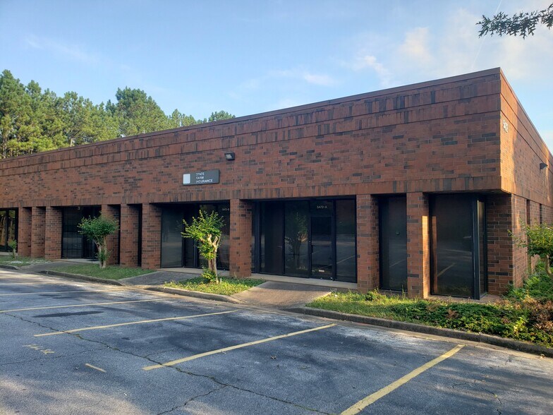 5470 Memorial Dr, Stone Mountain, GA 30083 Flex/RD For Lease