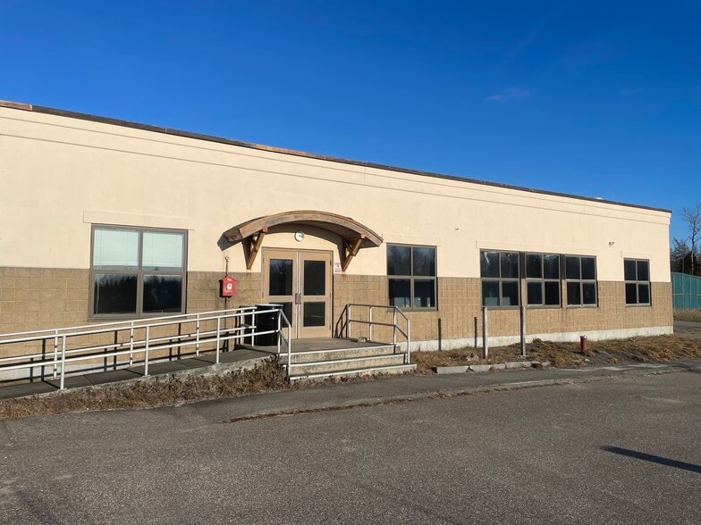 Primary Photo Of 1451 Cutler Rd, Cutler Restaurant For Lease