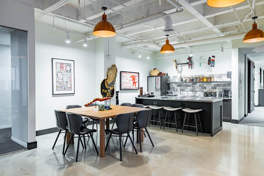 More Photos Of 1819 Peachtree Rd, Atlanta Medical For Lease