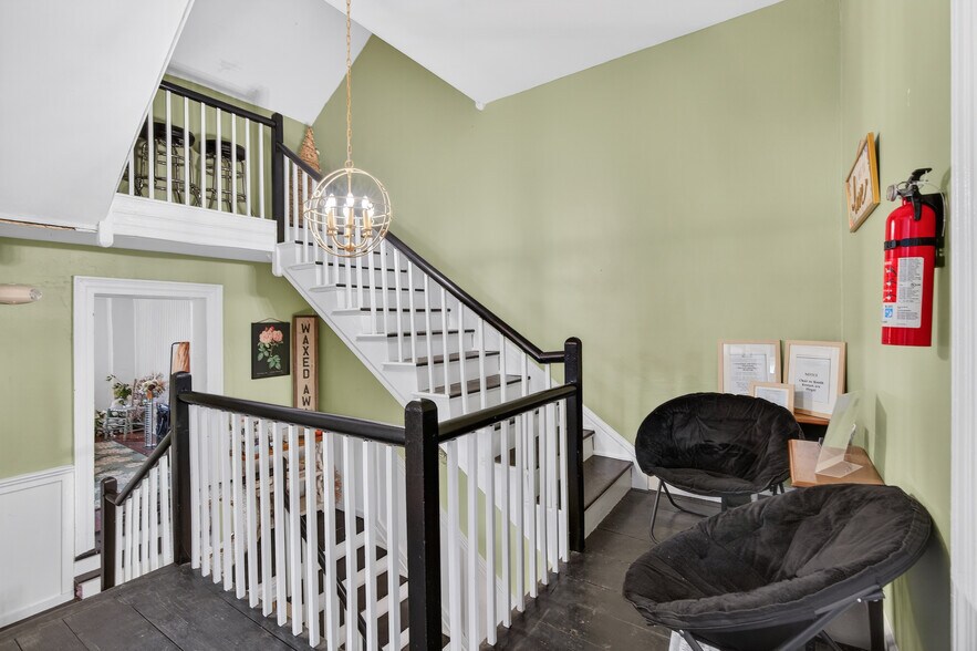 More Photos Of 22 S Main St, Allentown Office For Sale