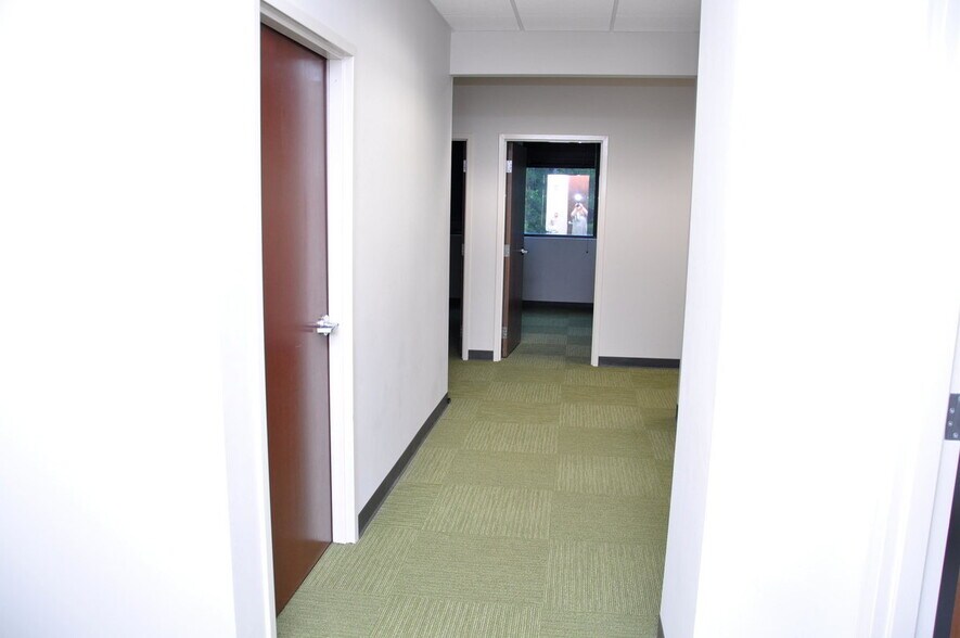 More Photos Of 1200 Premier Dr, Chattanooga Loft Creative Space For Lease