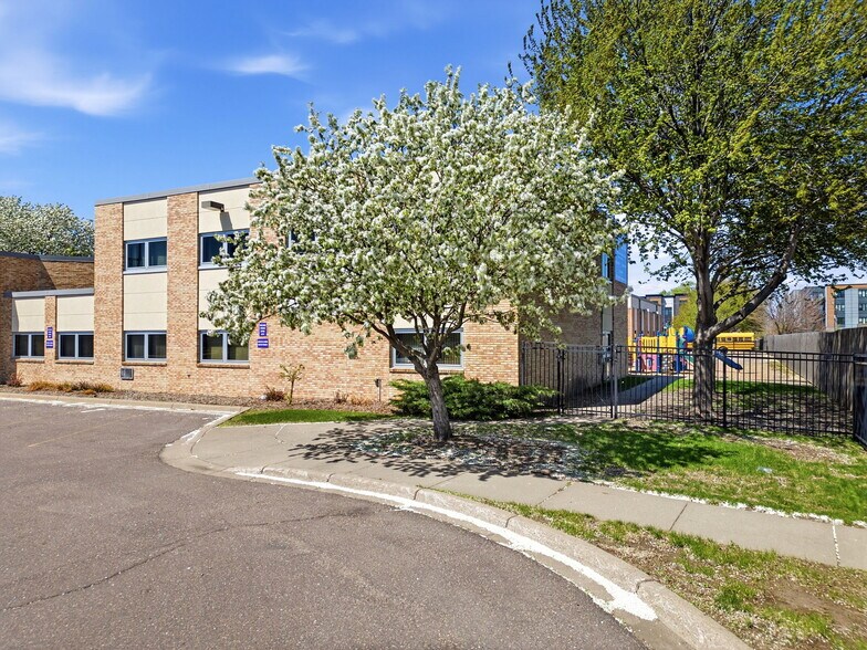 More Photos Of 6541 16TH Ave S, Richfield Schools For Lease