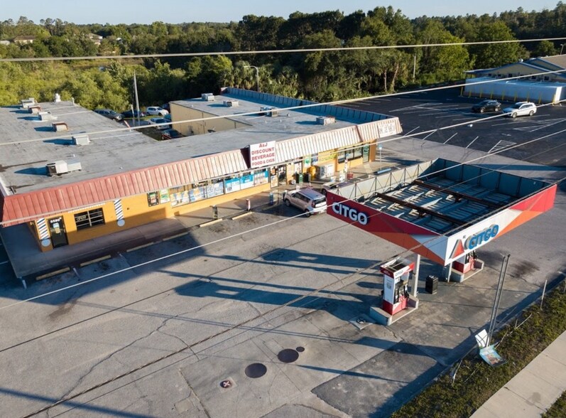 More Photos Of 5552-5598 Commercial Way, Spring Hill Service Station For Sale