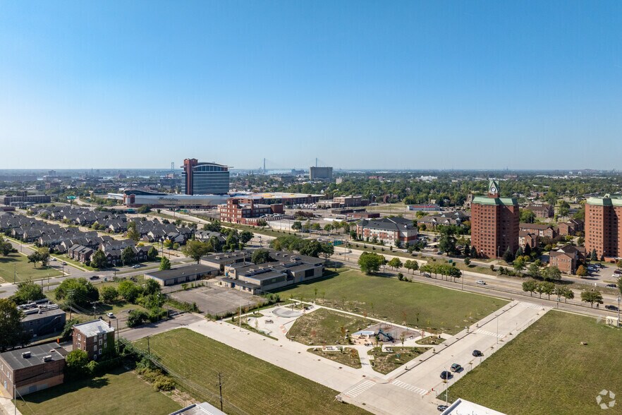 More Photos Of 3550 John C Lodge Fwy, Detroit Schools For Sale