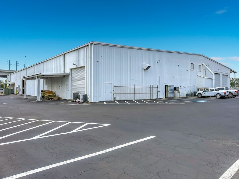 More Photos Of 4677 118th Ave N, Clearwater Manufacturing For Sale