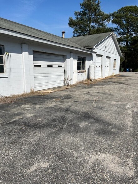 More Photos Of 102 Lamar St, Hartsville Office For Sale