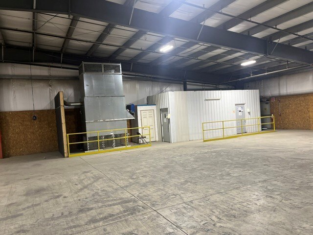 More Photos Of 604 Drum Ave, Somerset Distribution For Lease