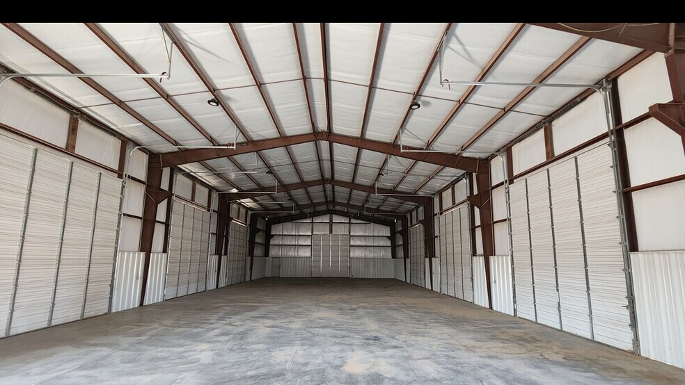 More Photos Of 6712 FM 715, Midland Warehouse For Lease