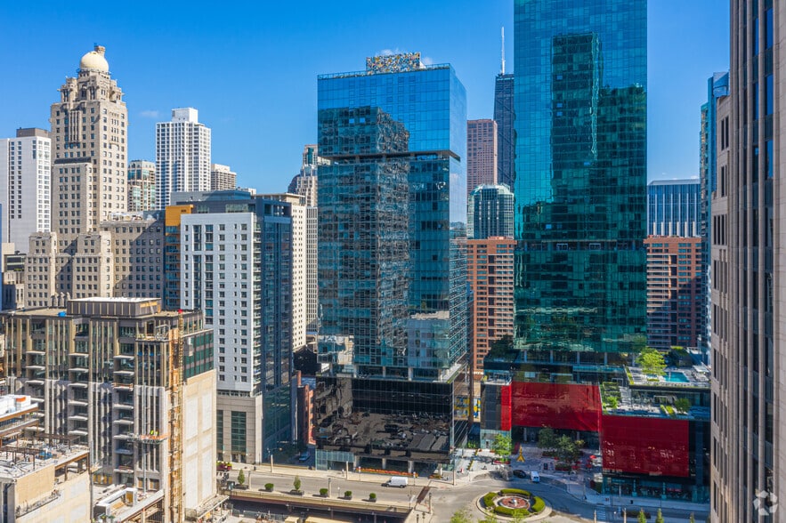 Primary Photo Of 200 E Illinois St, Chicago Apartments For Sale