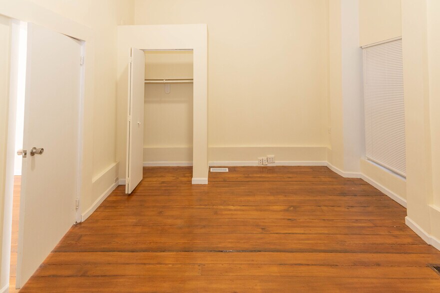More Photos Of 2100-2102 Maryland Ave, Baltimore Apartments For Sale