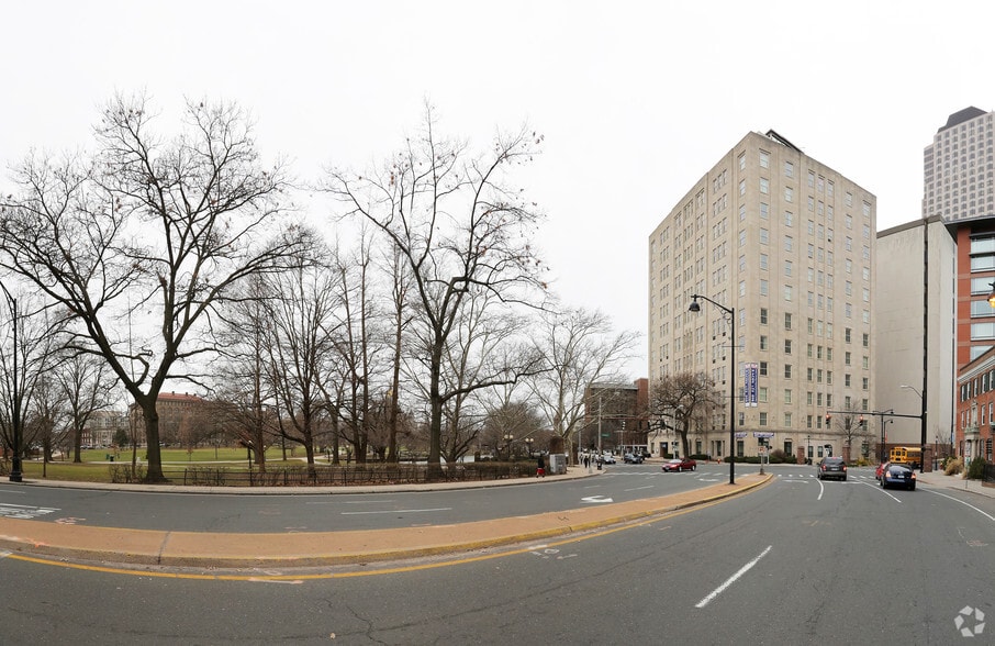 More Photos Of 36 Trumbull St, Hartford Office For Sale