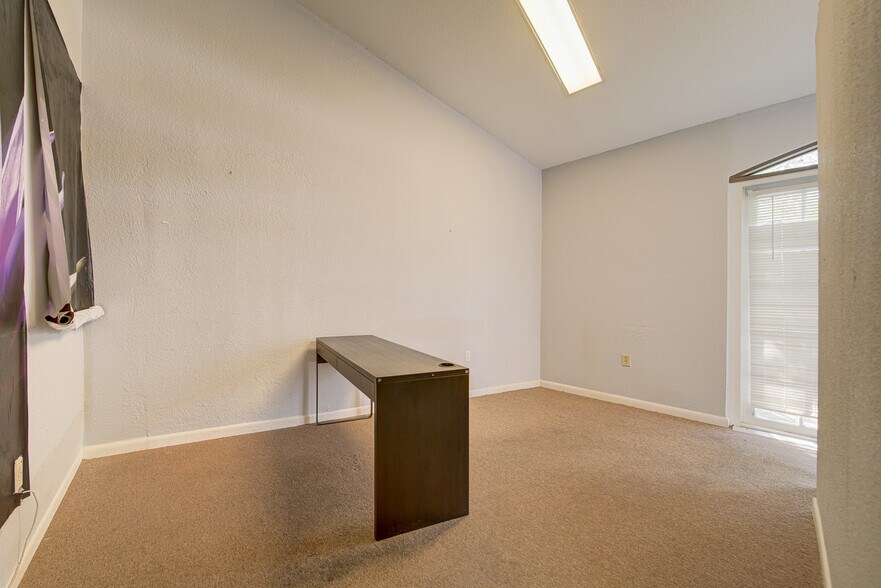 More Photos Of 9245 SW 158th Ln, Miami Office For Lease