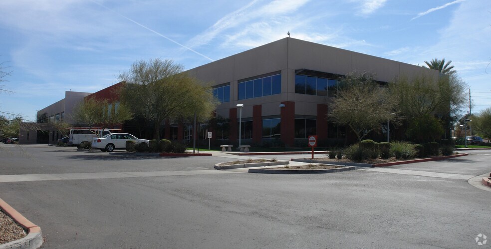 More Photos Of 2202 W Rose Garden Ln, Phoenix Office For Lease