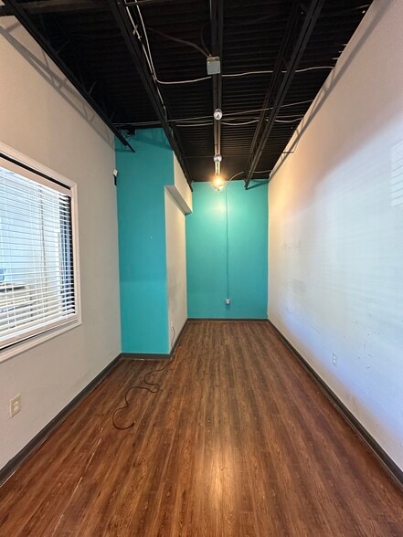More Photos Of 600 Laurens Rd, Greenville Storefront Retail Office For Lease