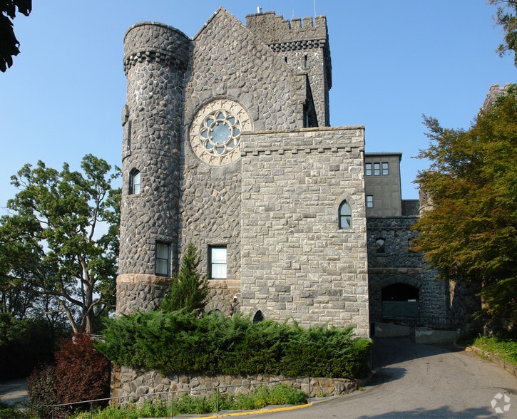 More Photos Of 400 Benedict Ave, Tarrytown Hotel For Lease