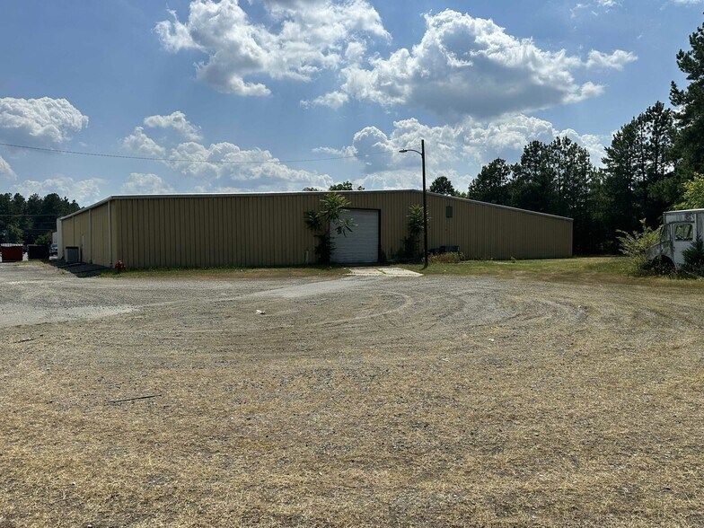 More Photos Of 401 E Main St, Louisa Light Manufacturing For Lease