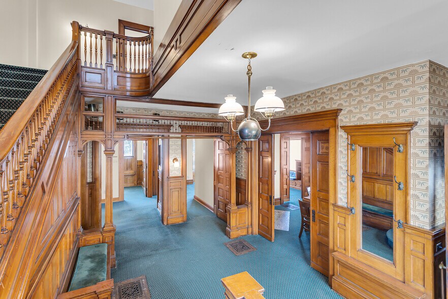 More Photos Of 601 S Jackson St, Jackson Office For Sale