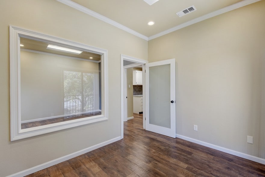 More Photos Of 13740 N Highway 183, Austin Office For Sale