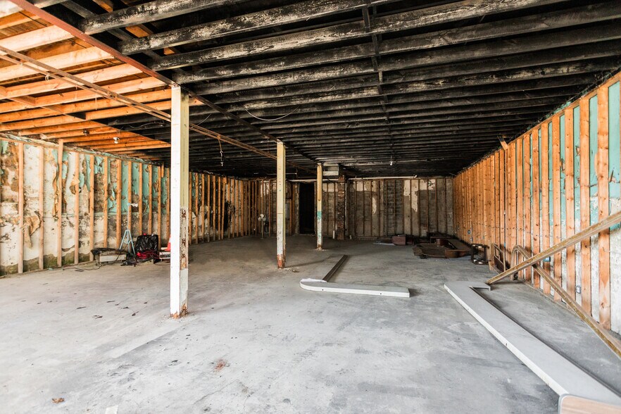 More Photos Of 3711 2nd Ave, Detroit General Retail For Sale