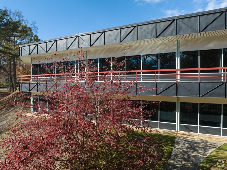 More Photos Of 303 Research Dr, Peachtree Corners Research And Development For Lease