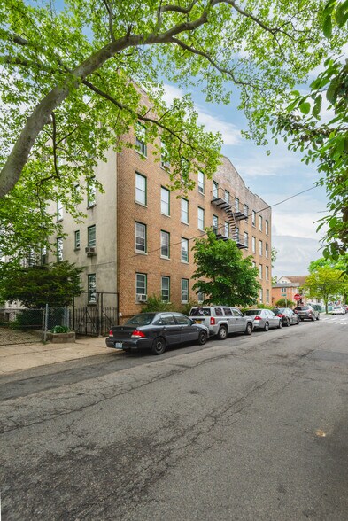 More Photos Of 87-87 116th St, Richmond Hill Multifamily For Sale