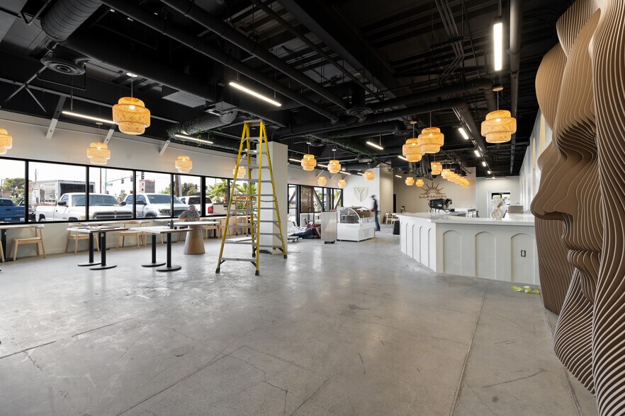 More Photos Of 4300 W Tropicana Ave, Las Vegas Coworking Space