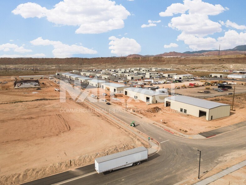More Photos Of Quail Creek Industrial Park, Hurricane Warehouse For Lease