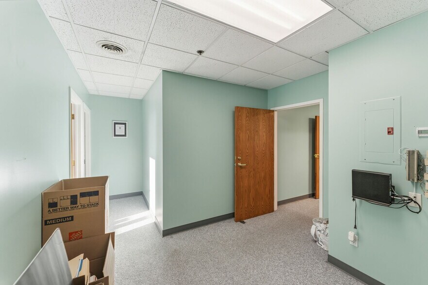 More Photos Of 120 N Main St, Attleboro Medical For Sale