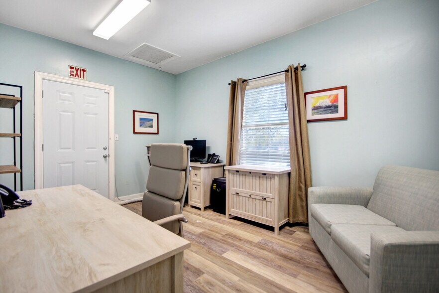 More Photos Of 4951 Jenkins Ave, North Charleston Office For Sale