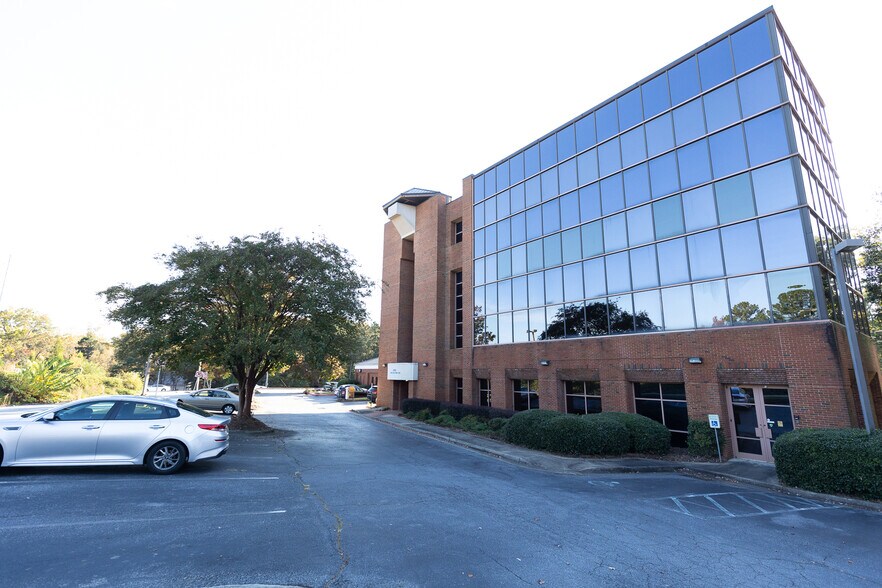 More Photos Of 2265 Roswell Rd, Marietta Office For Lease