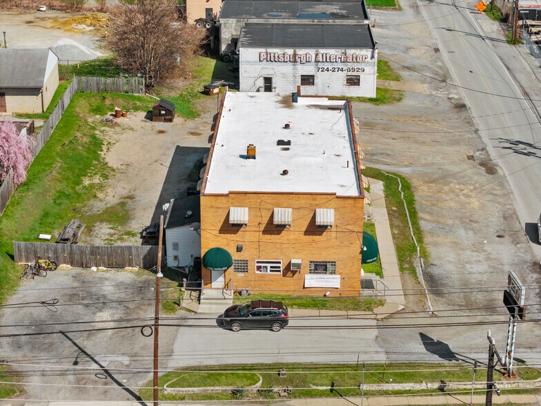 More Photos Of 1435 Freeport Rd, Cheswick General Retail For Sale