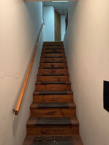 More Photos Of 1543 S Salina St, Syracuse Parking Garage For Sale