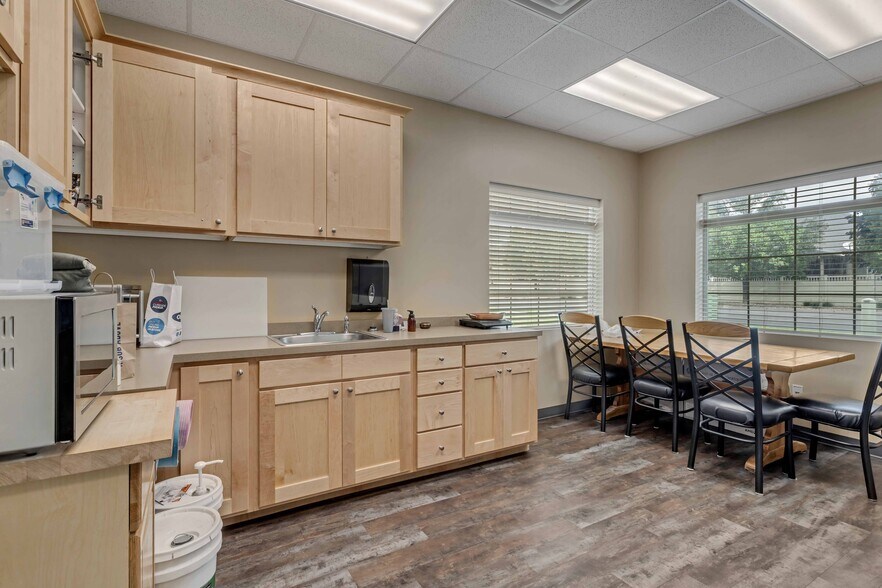 More Photos Of 1042 E 220 N, American Fork Medical For Sale