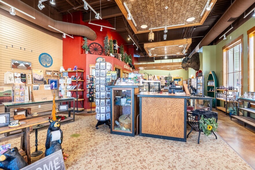 More Photos Of 528 Mount Rushmore Rd, Custer Restaurant For Sale