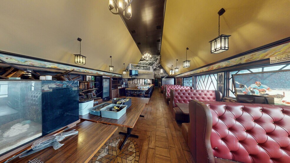 More Photos Of 5800 34th St N, Saint Petersburg Restaurant For Sale