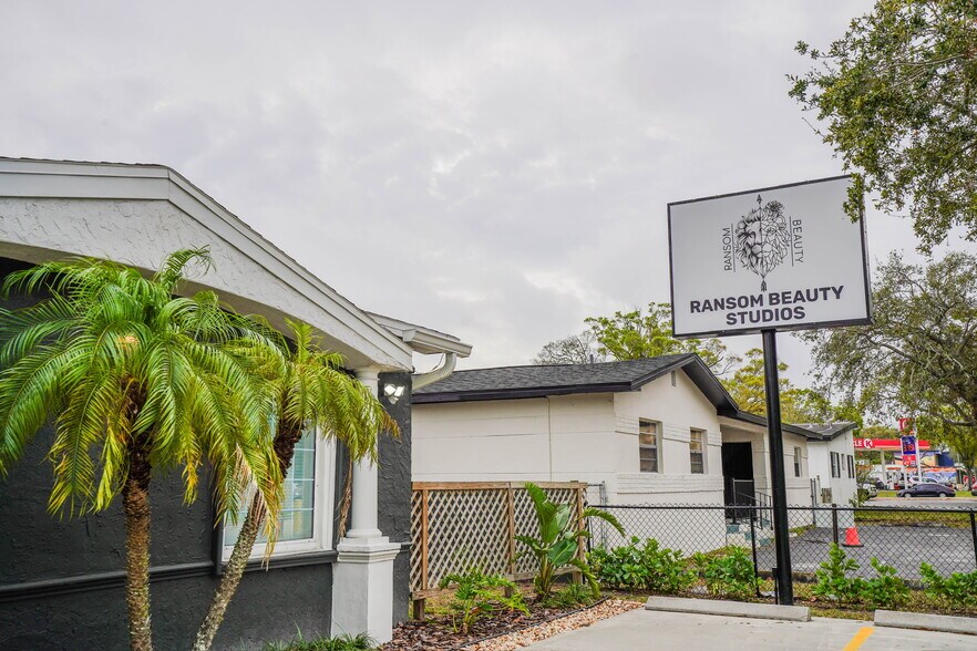 More Photos Of 5445 16th St N, Saint Petersburg Office For Lease