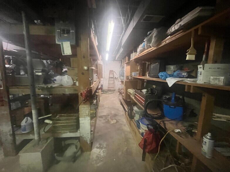 More Photos Of 114 E Lincoln Ave, Mc Donald Storefront For Lease