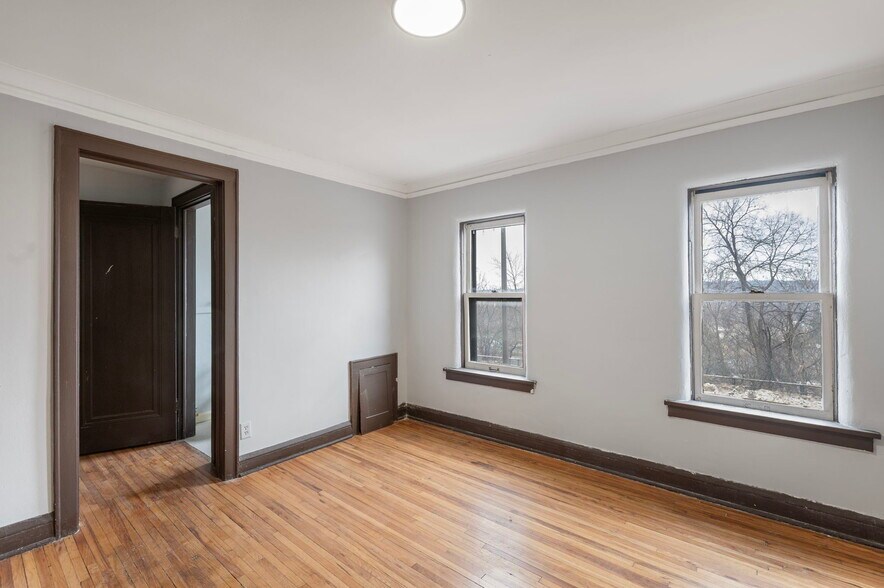 More Photos Of 487 Grand Ave, Saint Paul Apartments For Sale