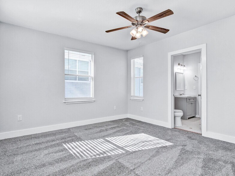 More Photos Of 1020 W French Plz, San Antonio Apartments For Sale