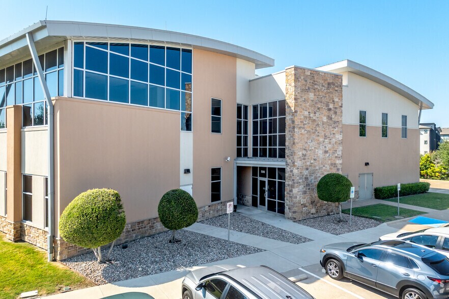 More Photos Of 500 Maplelawn Dr, Plano Office For Sale