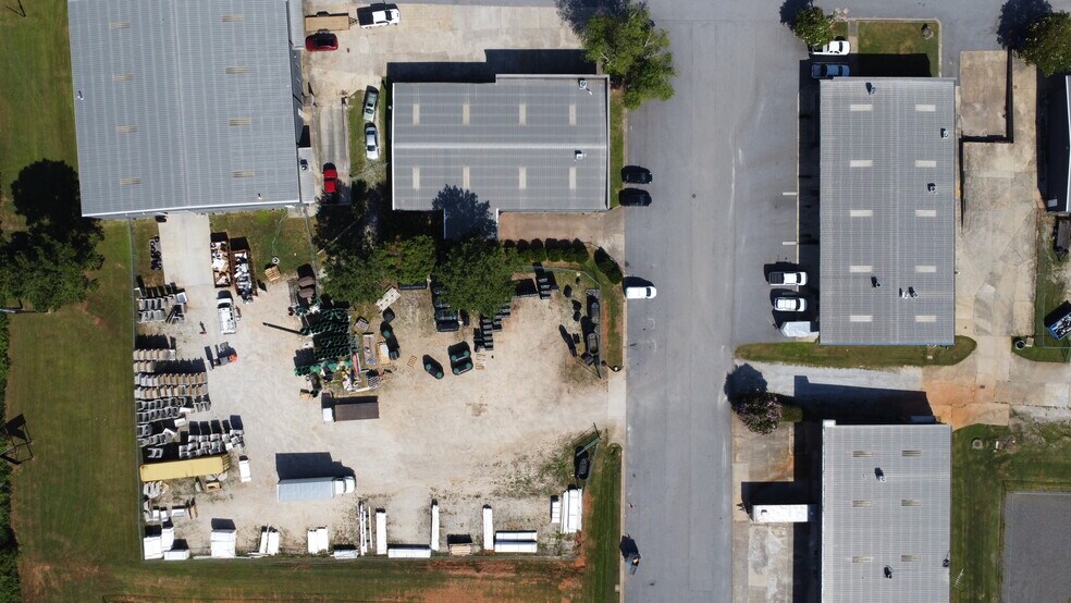 More Photos Of 10371 Old Atlanta Hwy, Covington Unknown For Lease