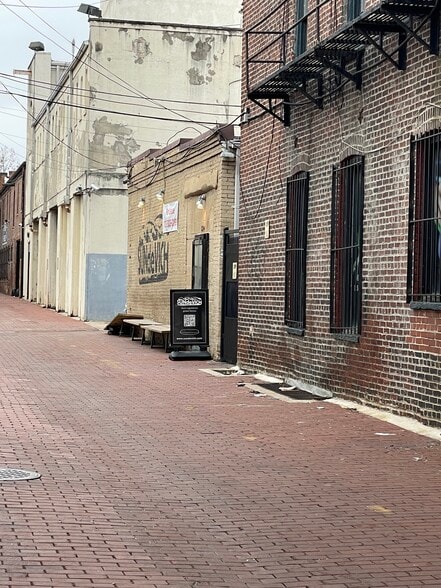 More Photos Of 1314 9th St NW, Washington Freestanding For Lease